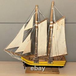 16 Vintage Wood Model Ship Boat Goleta