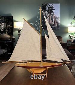 1895 America's Cup Racer 36 Wooden Defender Model Pond Yacht Replica with stand