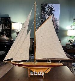 1895 America's Cup Racer 36 Wooden Defender Model Pond Yacht Replica with stand