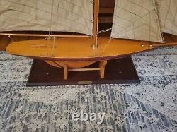 1895 America's Cup Racer 36 Wooden Model Pond Yacht Sail Boat With Stand