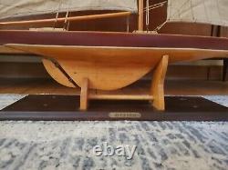 1895 America's Cup Racer 36 Wooden Model Pond Yacht Sail Boat With Stand