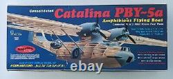 2004 Guillows Consolidated Catalina PBY5a Amphibious Flying Boat Model Kit 128