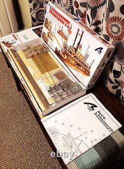 2012 Artesania Latina King of the Mississippi Scale 180 Model Boat Mint
