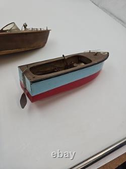 2 Small Wood Boat Models(NOT WORKING)For Parts Hobby Boat Kits W / Motors
