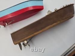 2 Small Wood Boat Models(NOT WORKING)For Parts Hobby Boat Kits W / Motors