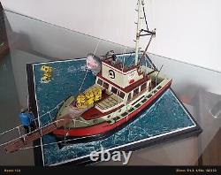 2x1 1 Model And One diorama model of the movie jaws 1975 scale orca boat