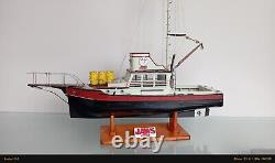 2x1 1 Model And One diorama model of the movie jaws 1975 scale orca boat