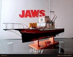 2x1 1 Model And One diorama model of the movie jaws 1975 scale orca boat