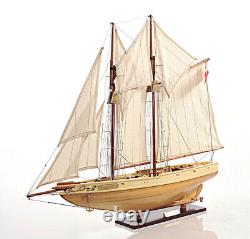 30 Inch Bluenose II Fully Assembled Wooden Wood Boat Model Replica New