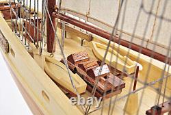 30 Inch Bluenose II Fully Assembled Wooden Wood Boat Model Replica New