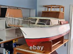 6' Hand Built Fiberglas Hull Motorized Model Pond Cabin Cruiser Boat -Untested