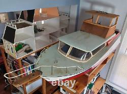 6' Hand Built Fiberglas Hull Motorized Model Pond Cabin Cruiser Boat -Untested