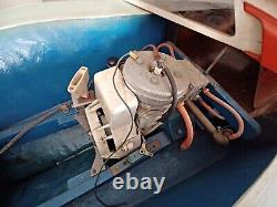 6' Hand Built Fiberglas Hull Motorized Model Pond Cabin Cruiser Boat -Untested