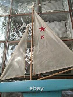 ANTIQUE 1940s KEYSTONE Wood Pond Yacht Model Boat Sailboat Metal keel