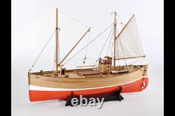 Amati Fifie Scottish Motor Fishing Vessel 132 Scale1300/09 Model Boat Kit