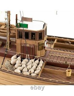 Amati Fifie Scottish Motor Fishing Vessel 132 Scale1300/09 Model Boat Kit