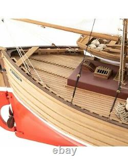 Amati Fifie Scottish Motor Fishing Vessel 132 Scale1300/09 Model Boat Kit