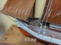 Antique 1939 folk art handmade Model schooner Scandinavian pilot boat 22