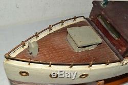 Antique Vintage Big 28 Motorized Wooden Model Cabin Cruiser Pond Yacht Boat