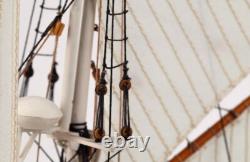 Billing Boats. Bluenose Ii. 600. 1/100 Scale