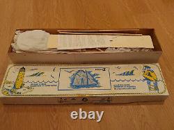 Bluenose 1921 Schooner, Wood Model Kit, Complete with Fittings & Cloth Sails