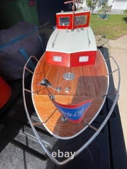 Chris Craft Commander wooden boat model 37 Long