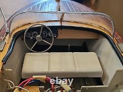 Chris Craft R/C Runabout Speed Boat Classic 27 Model with Custom Wood Box