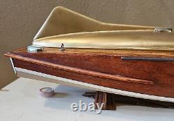 Chris Craft R/C Runabout Speed Boat Classic 27 Model with Custom Wood Box