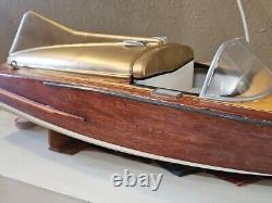 Chris Craft R/C Runabout Speed Boat Classic 27 Model with Custom Wood Box
