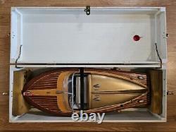 Chris Craft R/C Runabout Speed Boat Classic 27 Model with Custom Wood Box