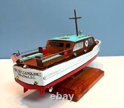 Chris Craft style model boat custom built wooden cabin cruiser model toy yacht