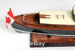 Dolphin Cruiser Sports Yacht 26 Built Power Boat Wooden Model Ship Assembled