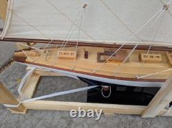 Drexel Heritage Defender Yacht Wood Sail Boat Ship Replica Model Sculpture
