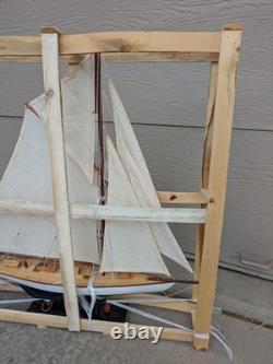Drexel Heritage Defender Yacht Wood Sail Boat Ship Replica Model Sculpture