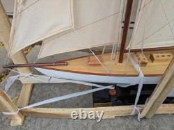 Drexel Heritage Defender Yacht Wood Sail Boat Ship Replica Model Sculpture