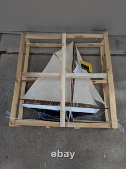 Drexel Heritage Defender Yacht Wood Sail Boat Ship Replica Model Sculpture