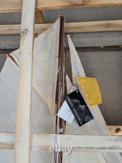 Drexel Heritage Defender Yacht Wood Sail Boat Ship Replica Model Sculpture