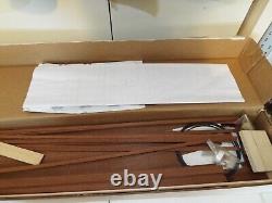 Dumas 1234 Chris Craft 1940 Barrel Back Mahogany Runabout Wood Model Ship Read