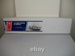 Dumas 3/4=1' Scale U. S. Coast Guard 44' Lifeboat