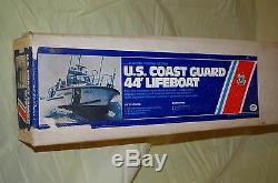 Dumas Boat U. S. Coast Guard 44' Lifeboat #s200 Wooden 33'' Model Kit Vintage