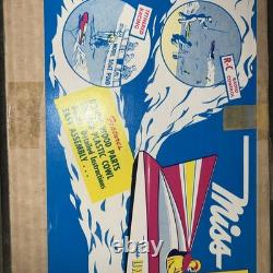 Dumas Miss Unlimited complete kit comes with running hardware old stock no decal