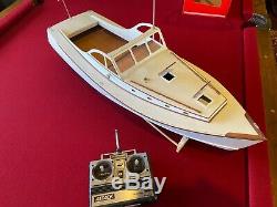 Dumas Wood Model Day Boat RC