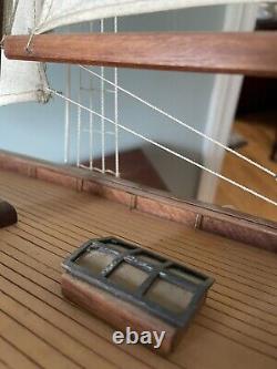 Endeavour America's Cup J Class Yacht Wood Model 32 Boat Sailboat Beautiful