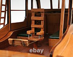 Ernest Hemingway's Pilar Fishing Boat Wooden Model 27.5 Motor Yacht Replica