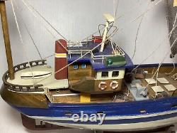 Great Briton or French coastal trawler Boat Wooden Fishing Model 18 Assembled