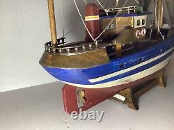 Great Briton or French coastal trawler Boat Wooden Fishing Model 18 Assembled