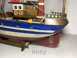 Great Briton or French coastal trawler Boat Wooden Fishing Model 18 Assembled