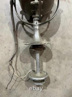 Half Mile Ray Model 833 Ship Chris Craft Wood Boat Deck Bow Light Boating