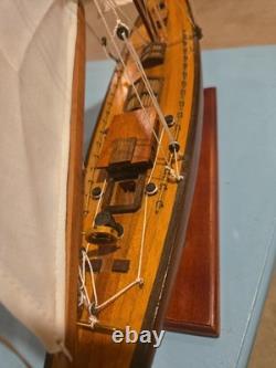 Handcrafted Model Yacht, SHAMROCK V replica. Elegant nautical display