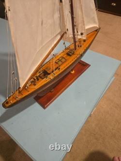 Handcrafted Model Yacht, SHAMROCK V replica. Elegant nautical display